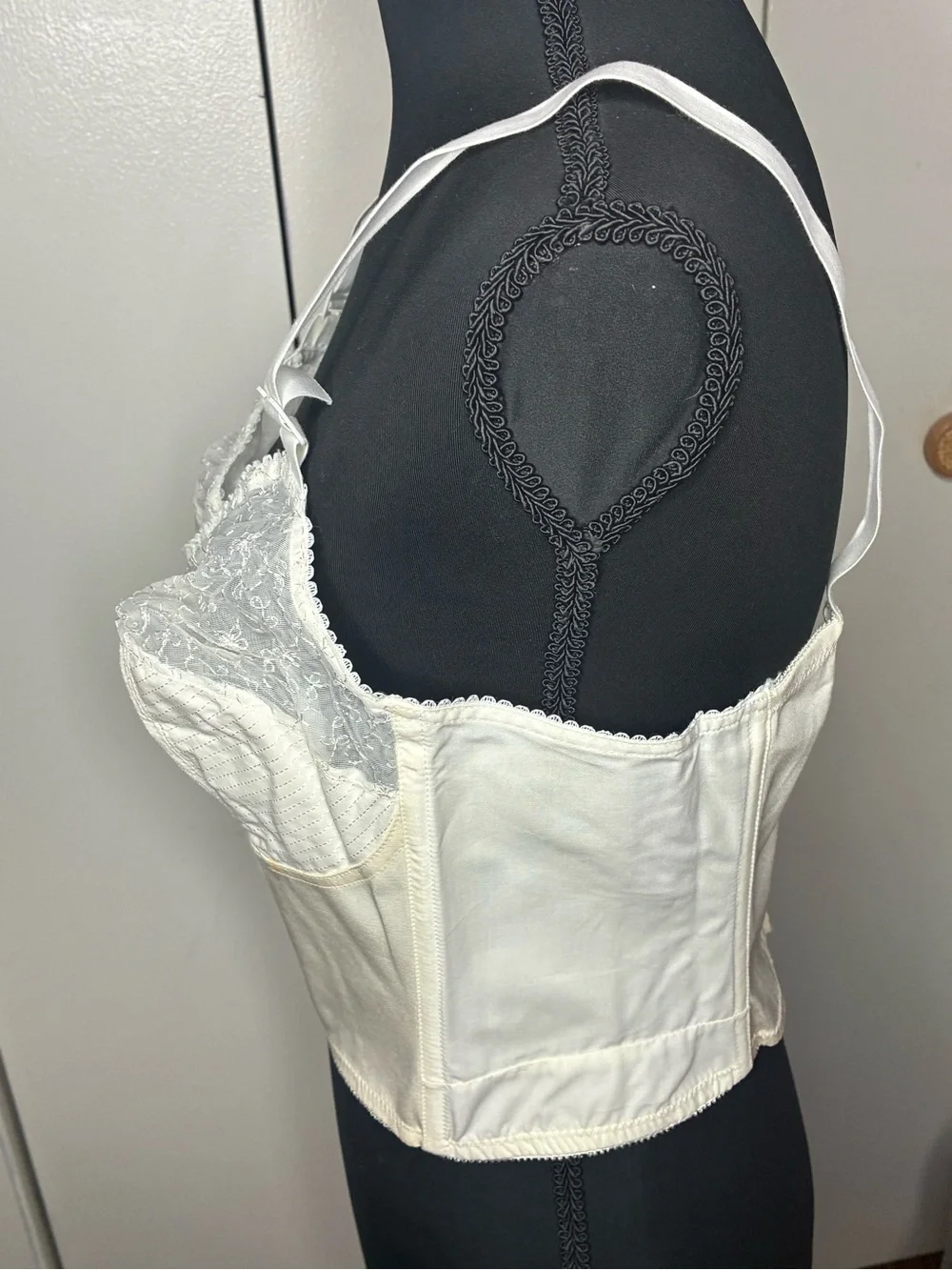 Bestform Long Line Bra 38B White Lace Bullet Style Lingerie w/ Original Box